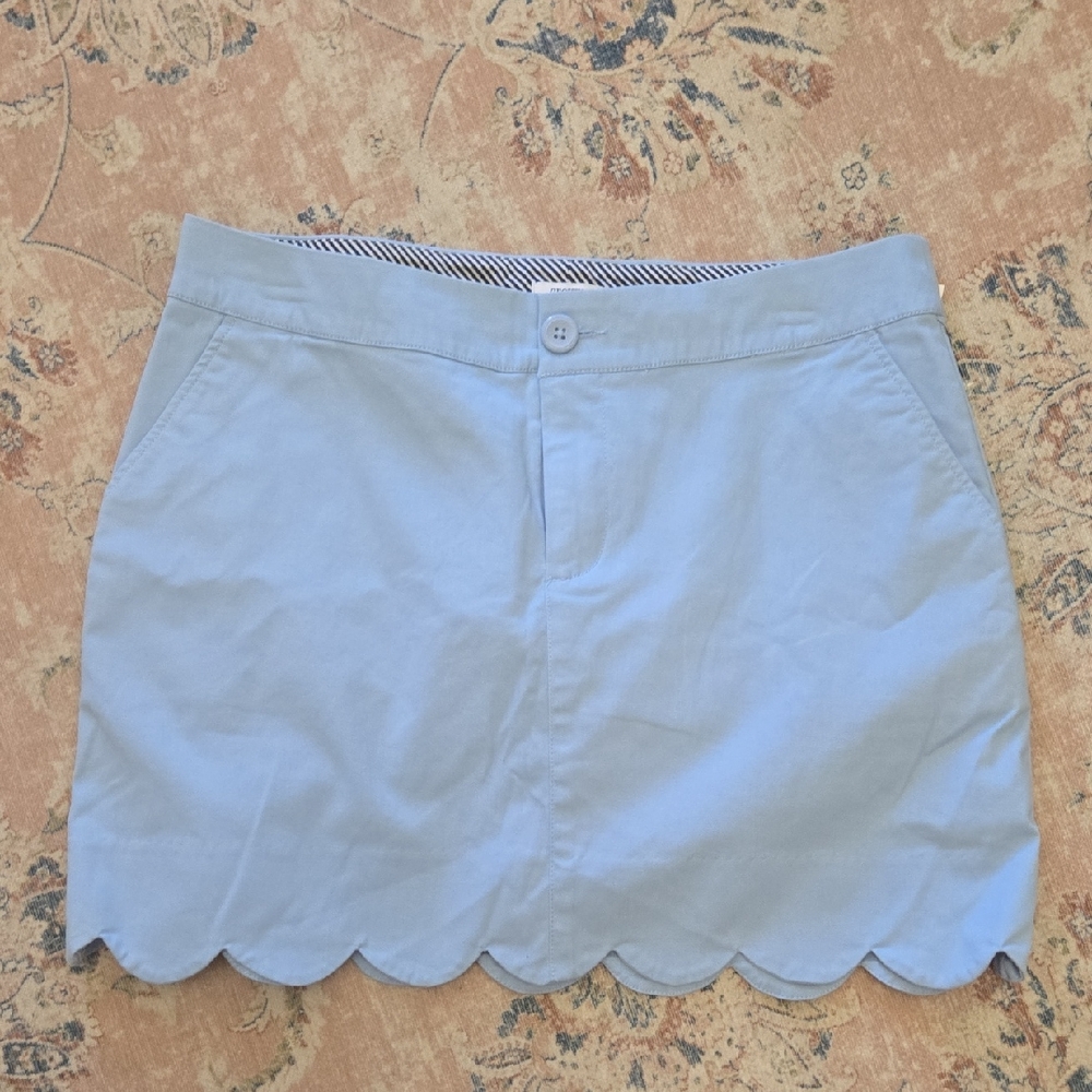 Crown & Ivy Blue Striped Skort Classic Fit 5" Inseam Scallop Hem Stretch 8 NEW